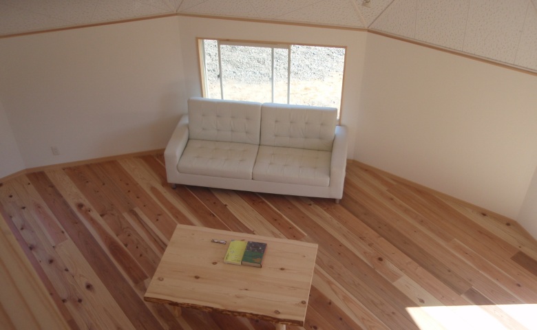 ドームハウス内装