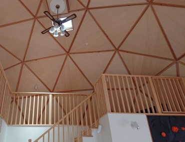 龍和ドームハウス内装