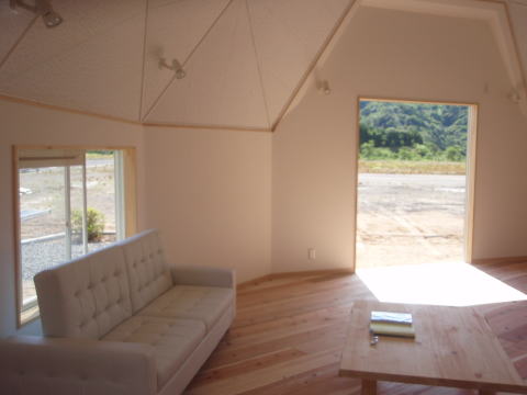 ドームハウス内装