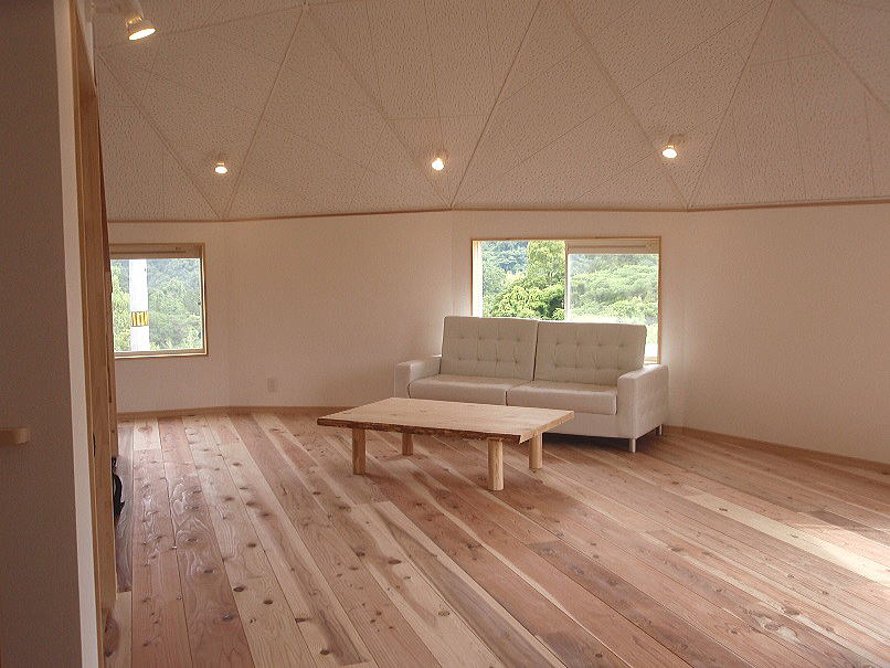 ドームハウス内装