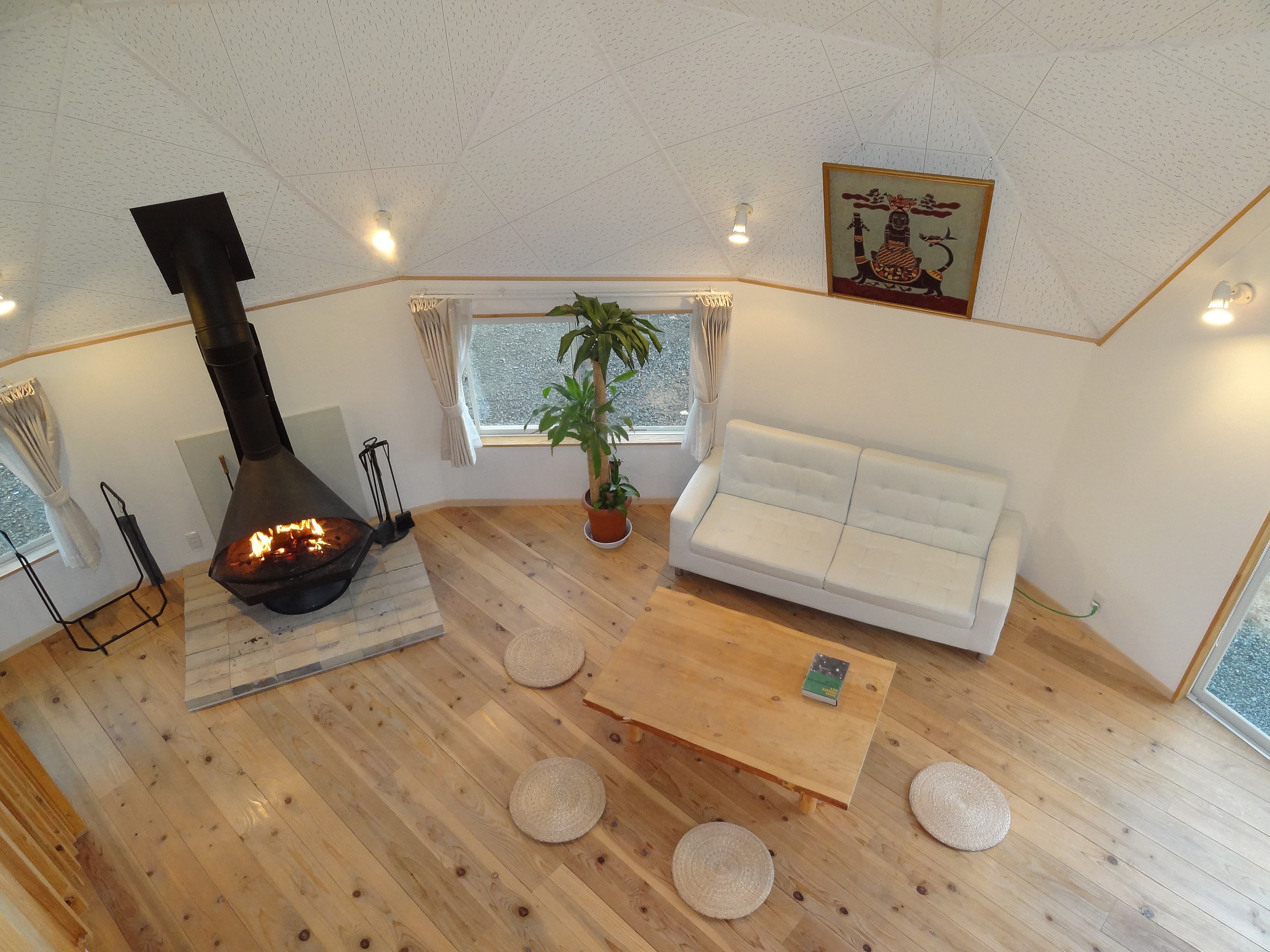 ドームハウス内装